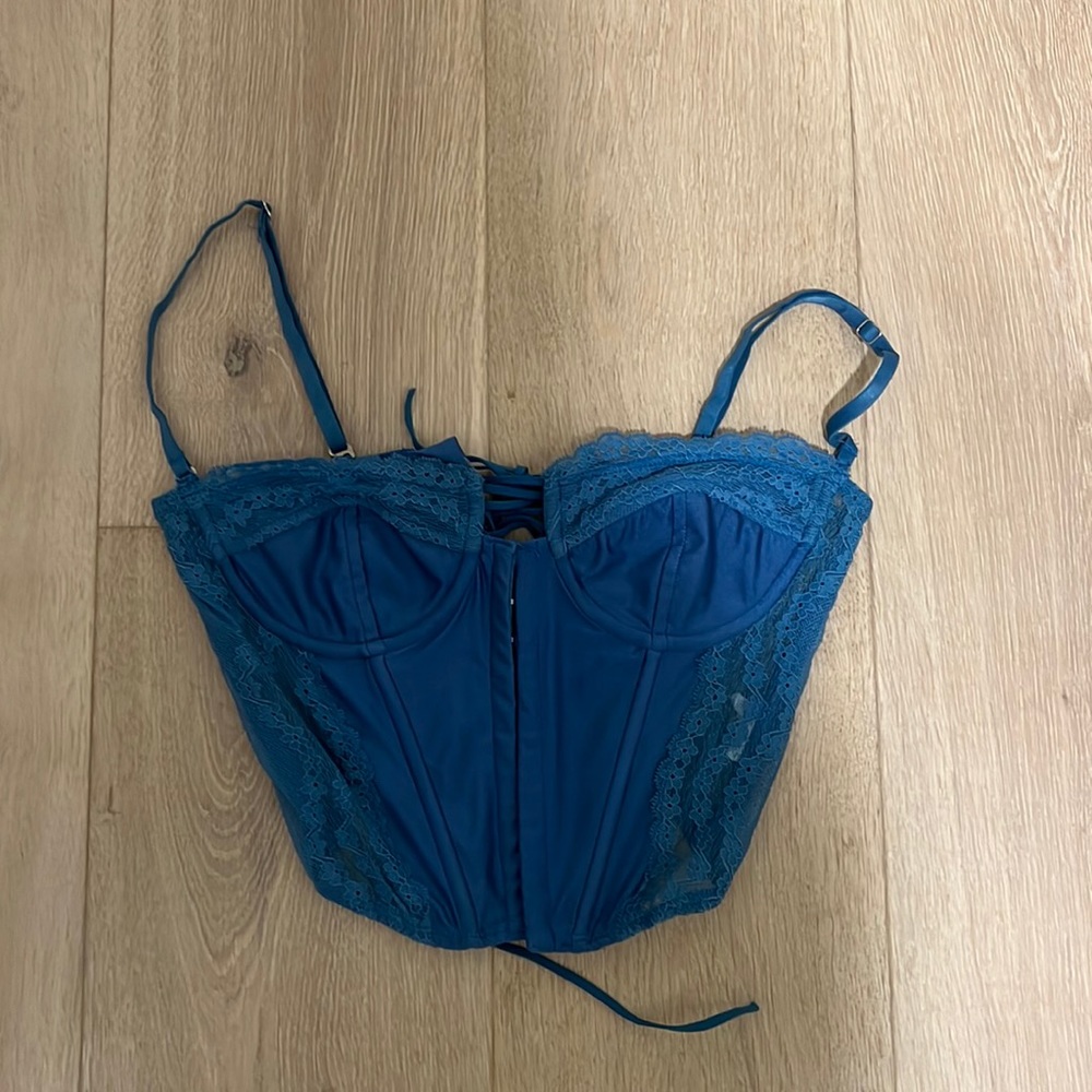edikted blue corset in good condition